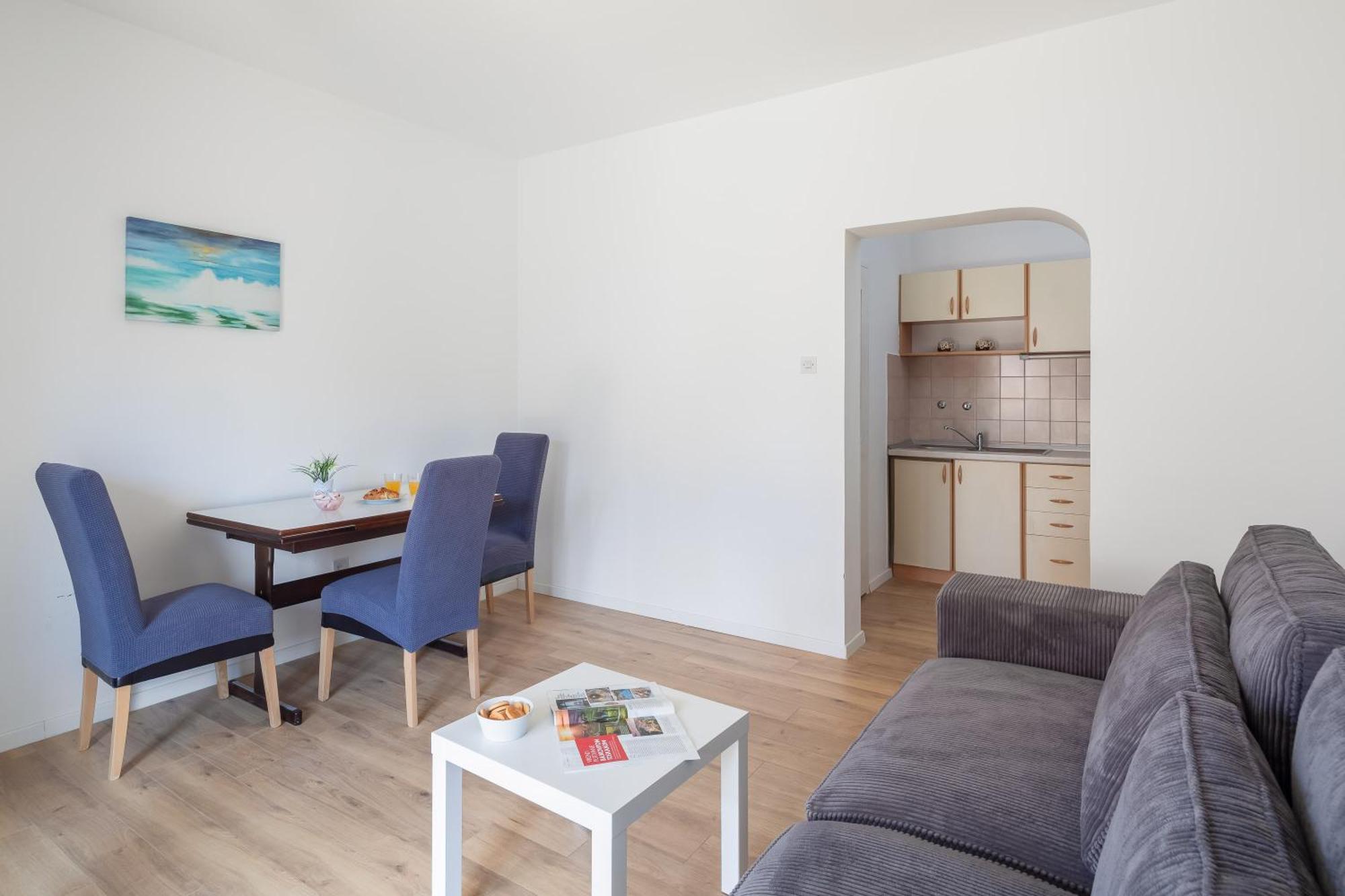 Apartments Near Central Beach With Free Parking Makarska Cameră foto